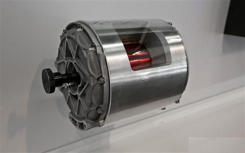 特斯拉用的是什么驅(qū)動(dòng)電機(jī)？